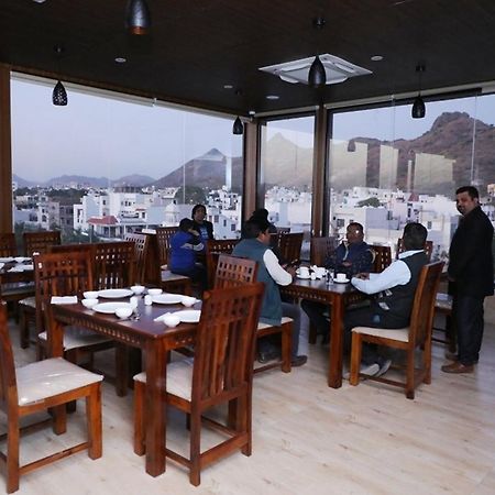 Pine Regency - Aravali'S Peak View Hotel Udaipur Luaran gambar