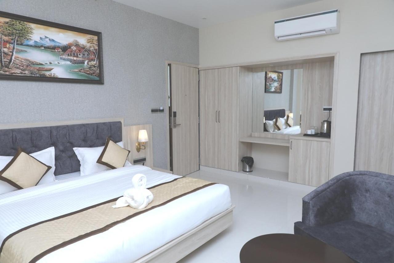 Pine Regency - Aravali'S Peak View Hotel Udaipur Luaran gambar