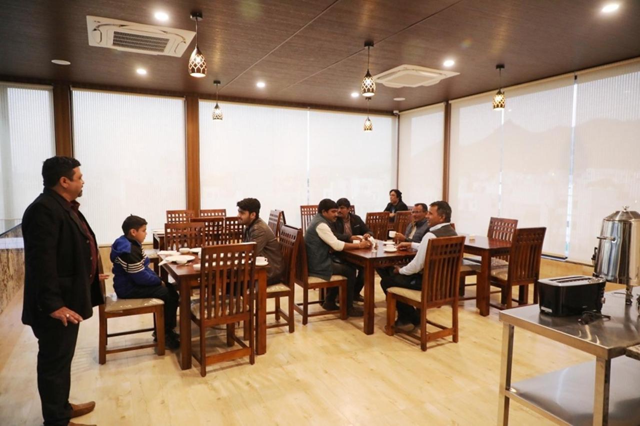 Pine Regency - Aravali'S Peak View Hotel Udaipur Luaran gambar