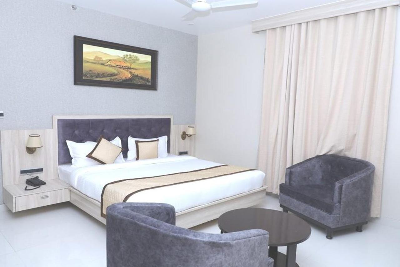 Pine Regency - Aravali'S Peak View Hotel Udaipur Luaran gambar