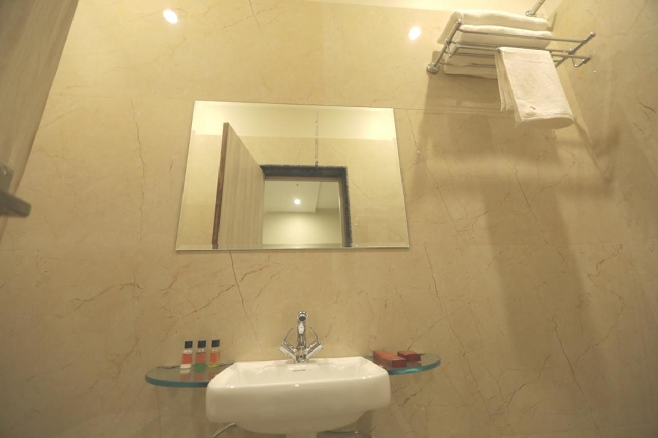 Pine Regency - Aravali'S Peak View Hotel Udaipur Luaran gambar
